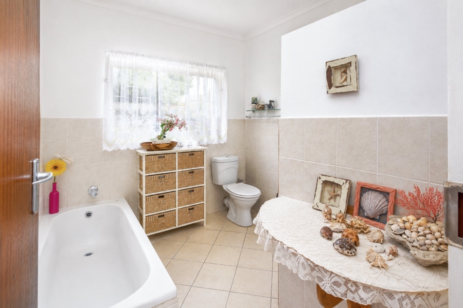 3 Bedroom Property for Sale in Ifafi North West